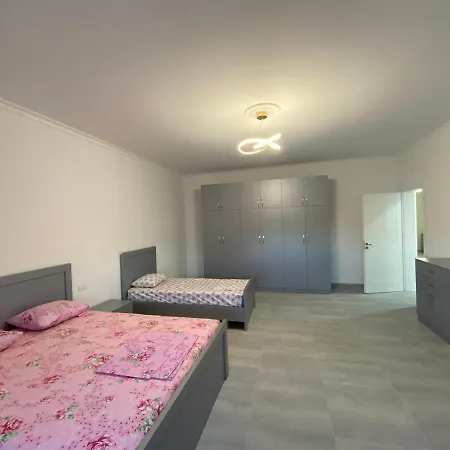 Apartment Rinia Bisht Kamez